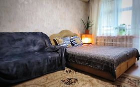 Уютная Квартира Возле Тц Вавилон, Ж/М Солнечный, Малиновского 12, 1-К